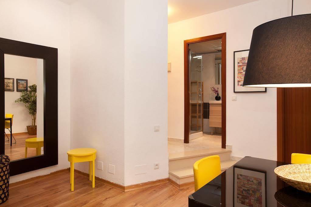 Portal Del Angel Barcelona Apartment ภายนอก รูปภาพ