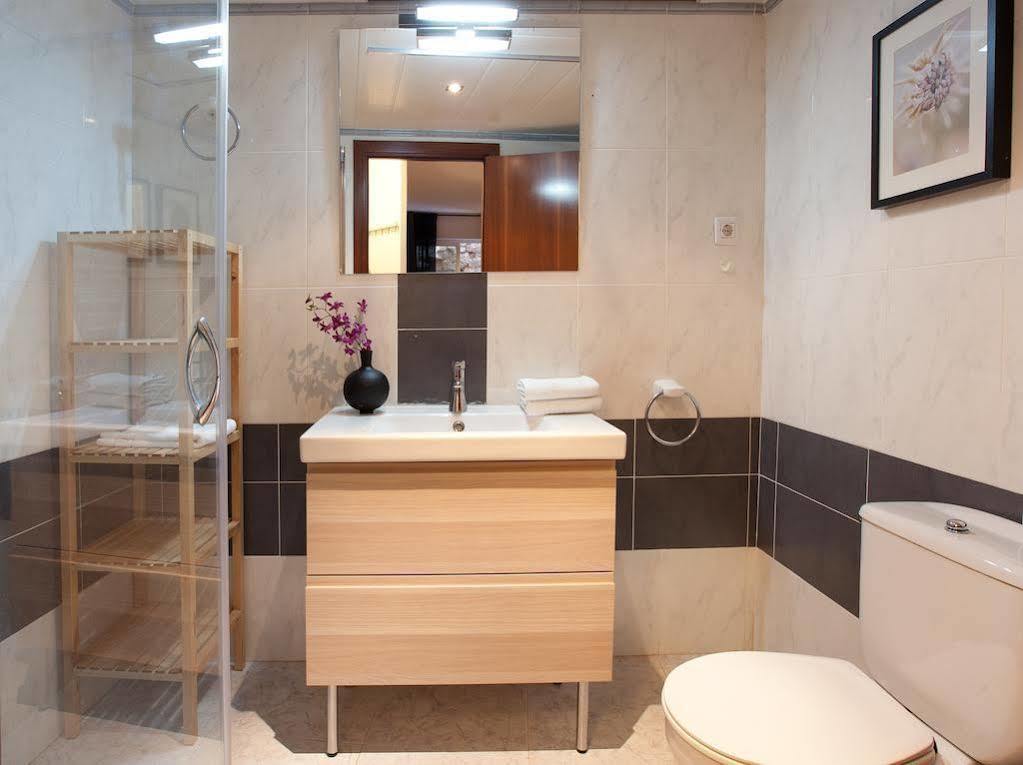 Portal Del Angel Barcelona Apartment ภายนอก รูปภาพ